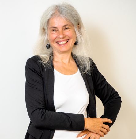 Dr. Justina Sabukoschek