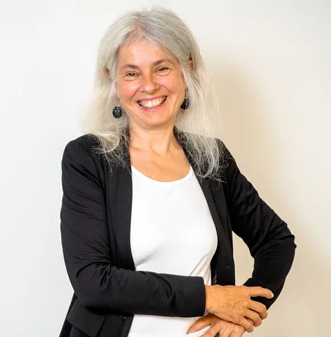 Dr. Justina Sabukoschek